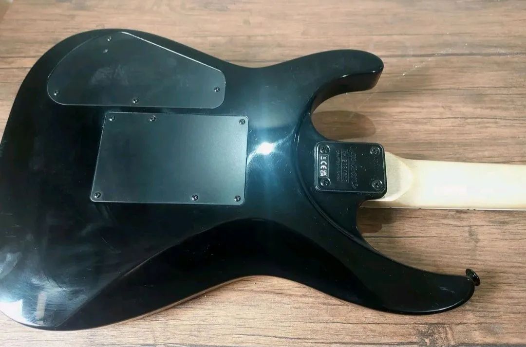 Guitarra Jackson Dinky JS32 - Foto 4