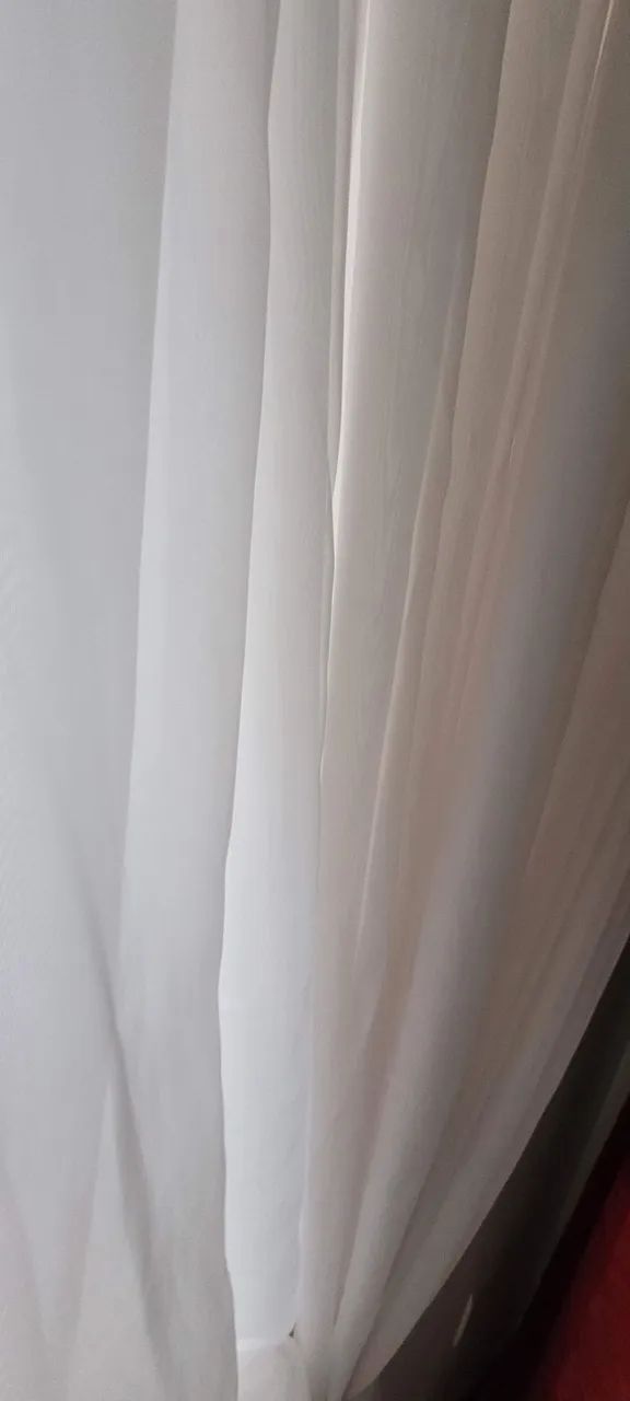 Cortina branca, vermelha e varão duplo em inox - Foto 4