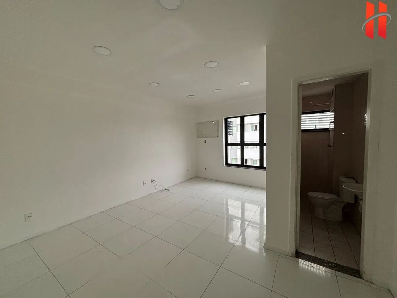 Sala Comercial | 27m² | Edifício Miquelina | Ótima localização - Foto 2