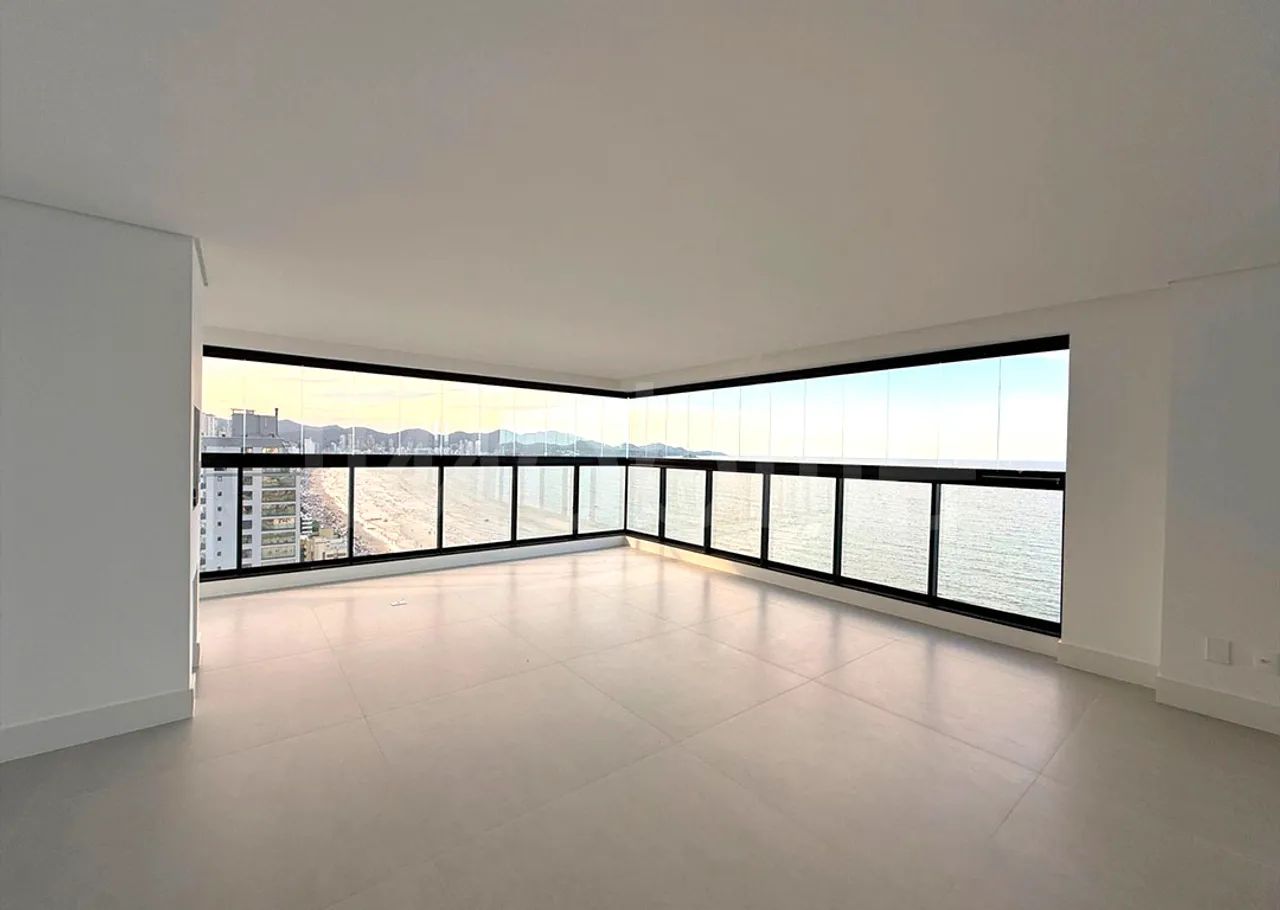 Apartamento quadra mar no Edifício Horizon Palace em Itapema. - Foto 3
