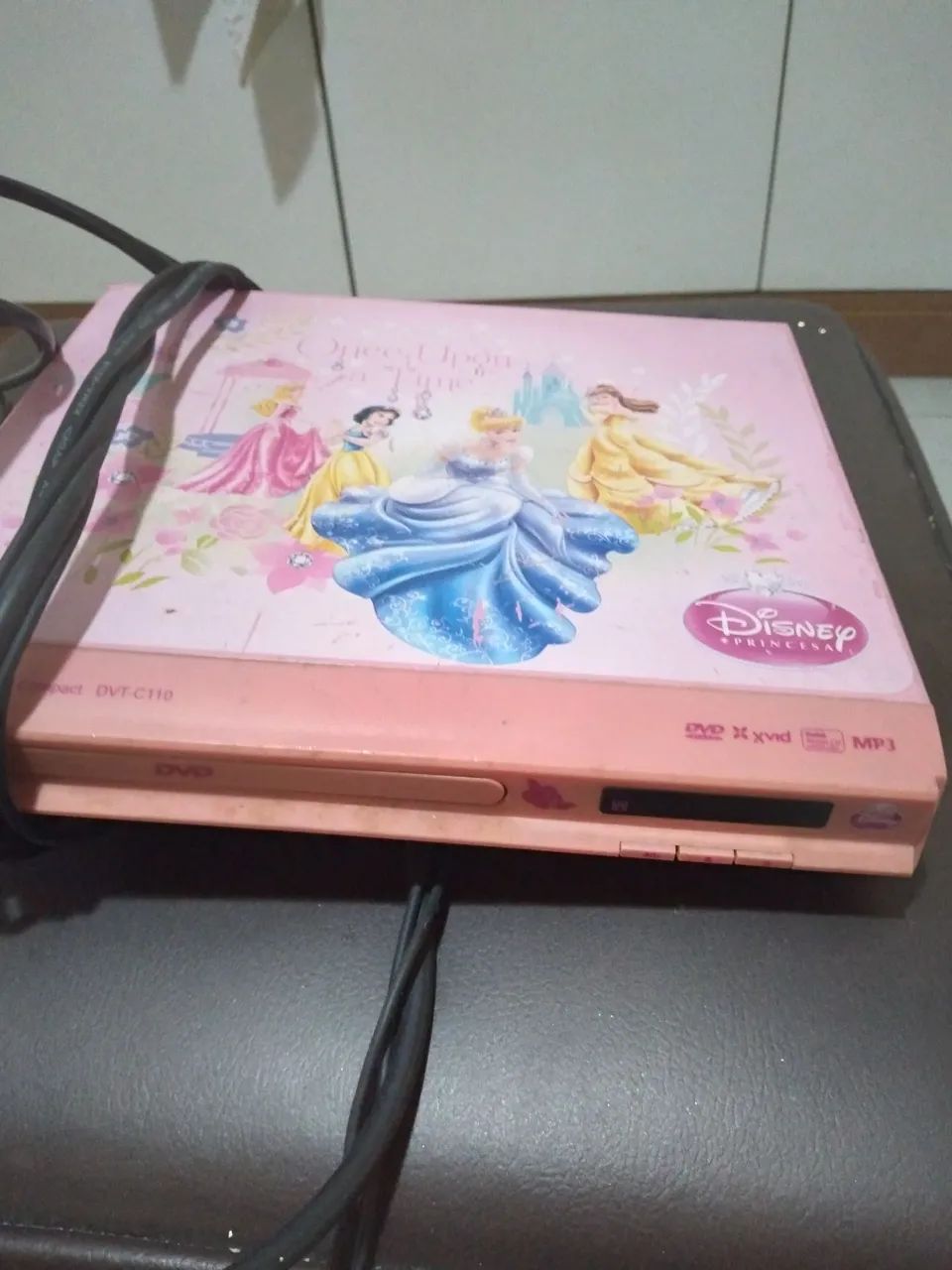 DVD PORTATIL PRINCESA DISNEY com controle - Foto 3