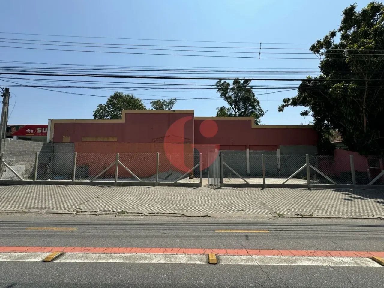 PONTO COMERCIAL PARA VENDA OU LOCAÇÃO NO CENTRO