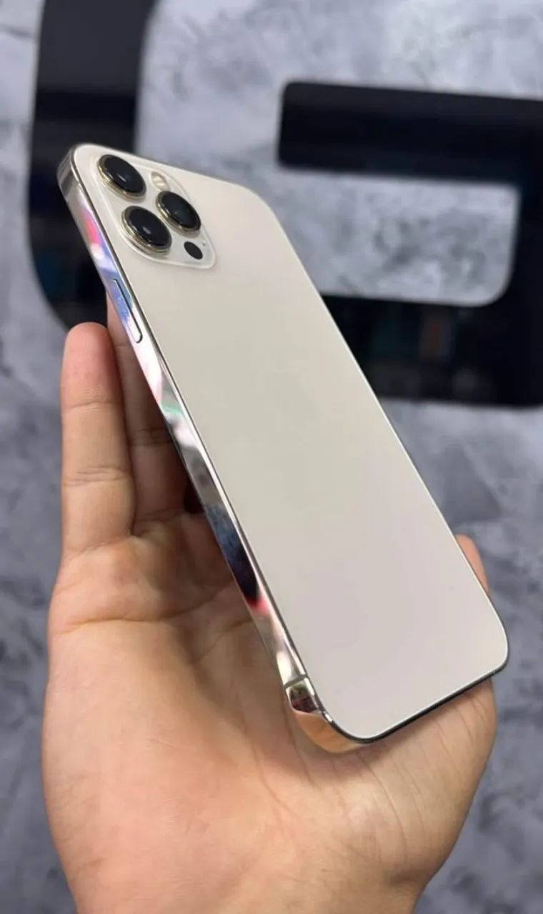 Iphone 12 pro max gold  - Foto 2