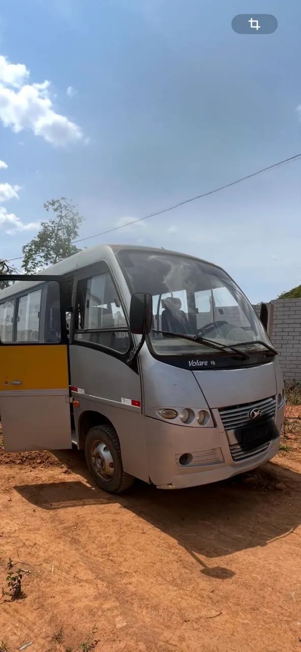 Micro ônibus escolar