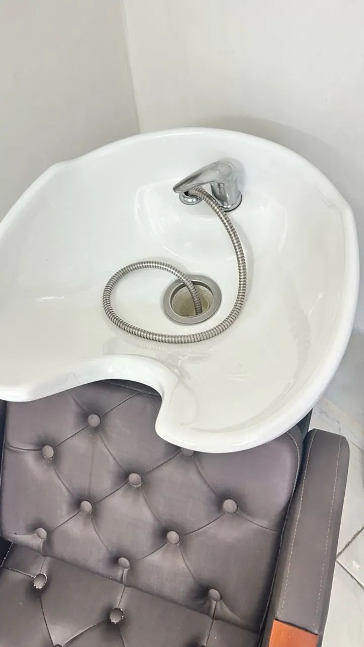 Lavatório de couro marrom com Cuba de porcelana - Foto 5