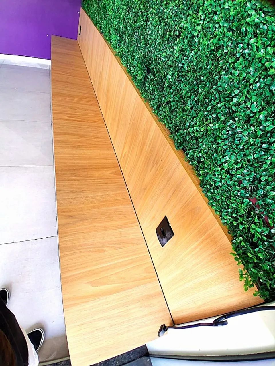 Banco com encosto - Perfeito para comércios - Foto 2