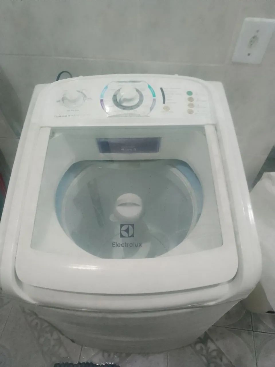 Máquina de lavar com defeito 