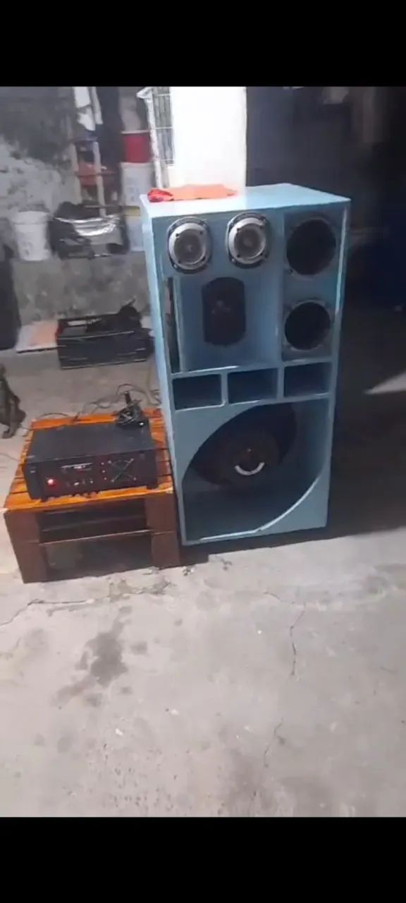 Caixa BOB toda JBL