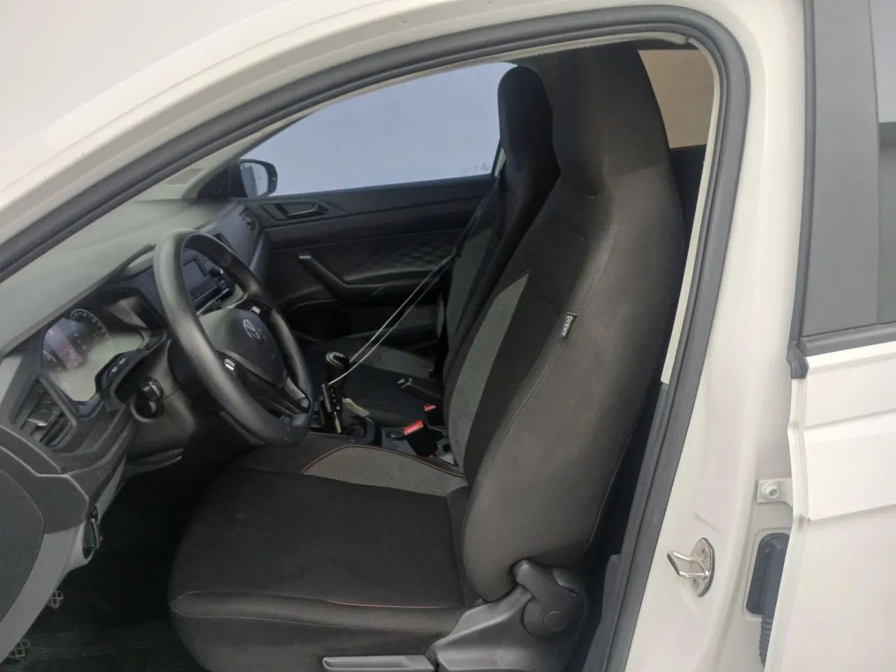 Volkswagen Polo 1.0 MPI Flex 12V 5p, foto 16 de 18