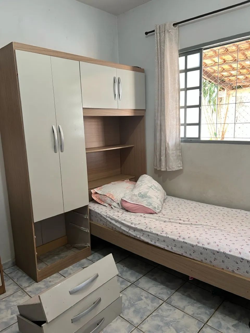 GUARDA ROUPA CONJUGADO COM CAMA
