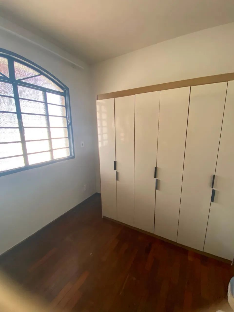 Alugo quarto no Santa Amélia - Foto 3