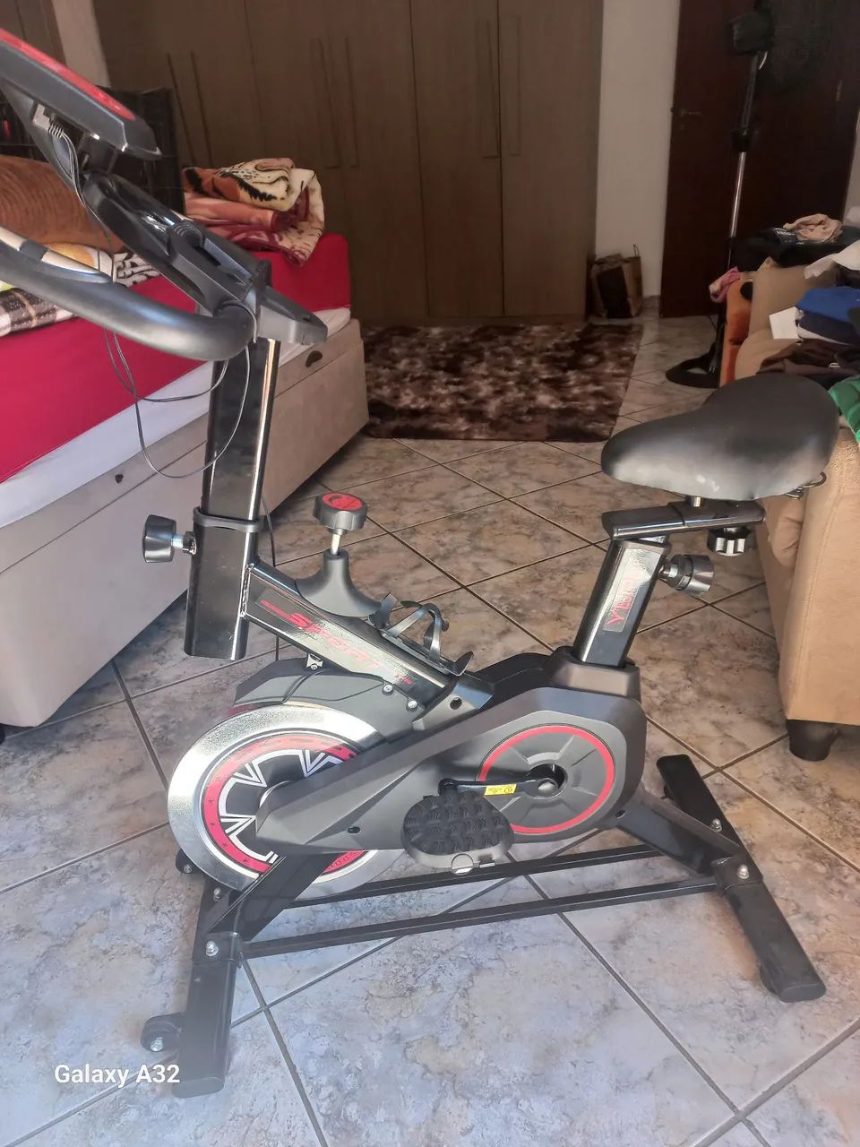 Bicicleta ergométrica nova pouco uso - Foto 5