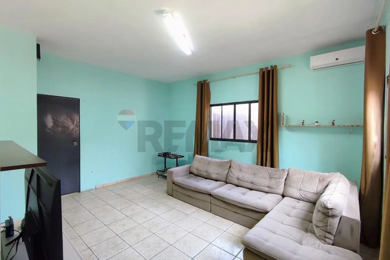 Casa com 4 quartos e 183 m² de construção com Ponto comercial a venda no Bairro JD. Bicent