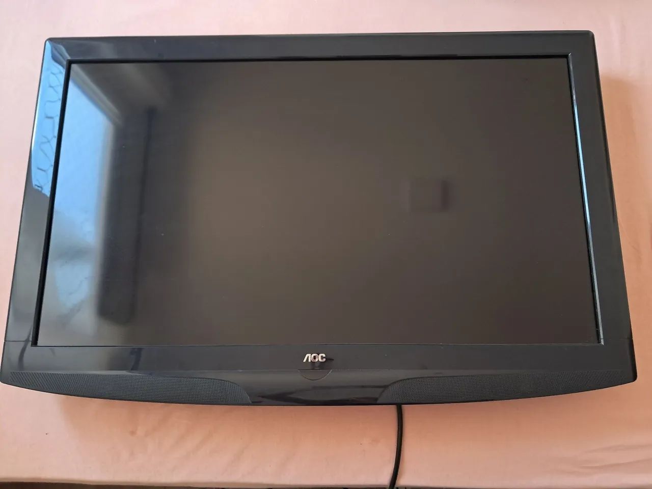 TV AOC 32 polegadas | em ótimo estado (acompanha cabo e controle remoto universal) - Foto 2