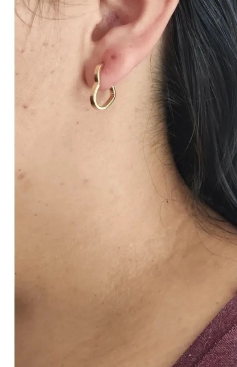 Brinco de ouro 18k coração p grossa  - Foto 2