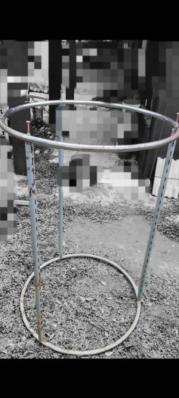 ARARA DE ROUPAS DAS ANTIGA - Foto 2