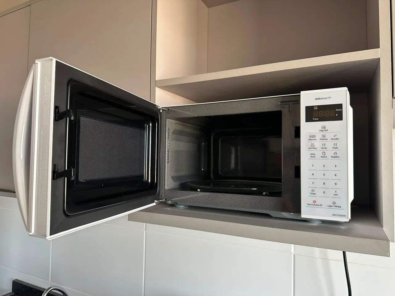 Microondas panasonic 21L - Foto 2