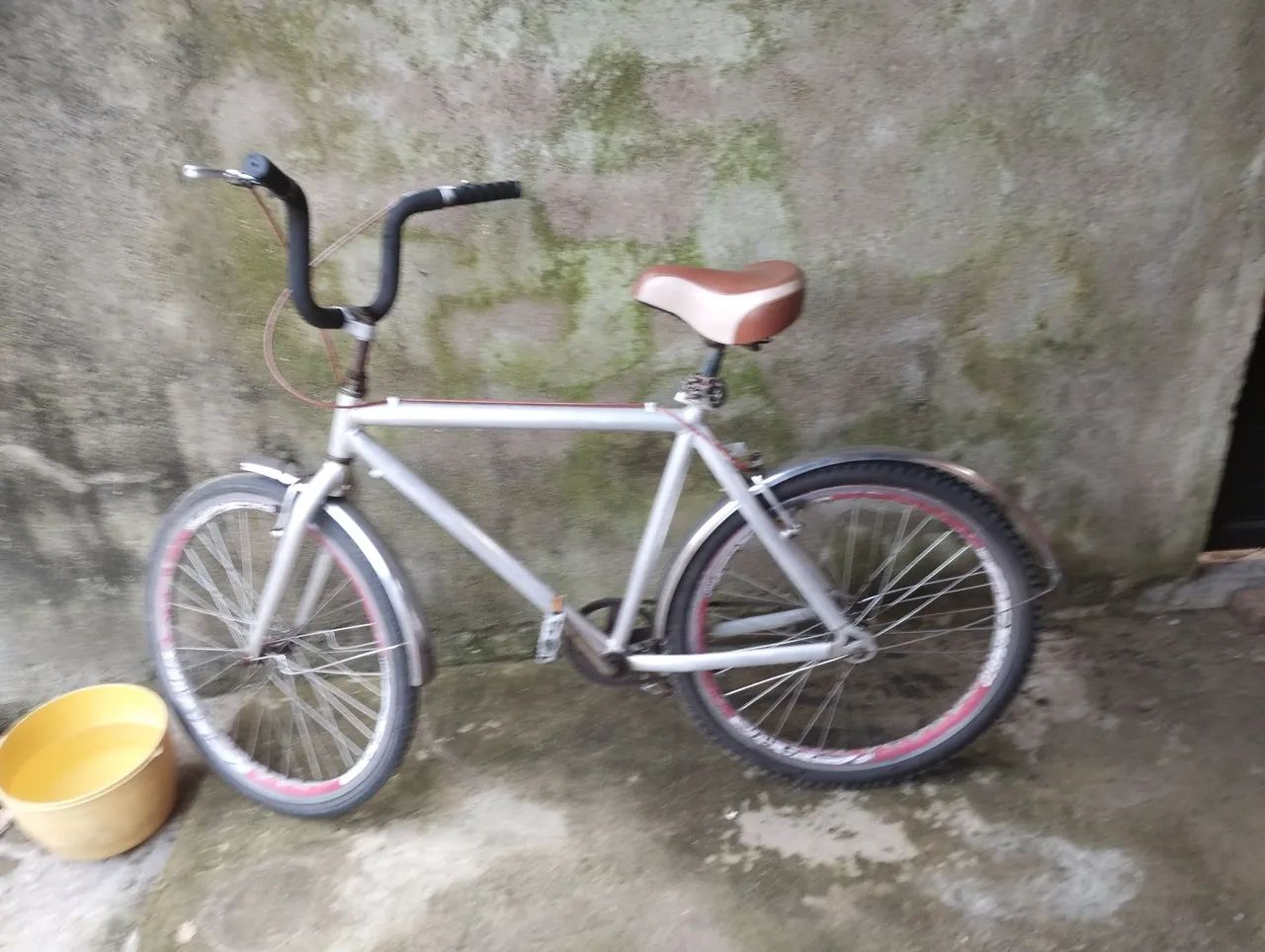 Bicicleta de alumínio aro 16 