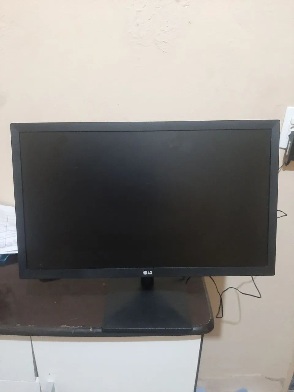 Monitor LG - nunca foi usado, funcionando perfeitamente e no preço