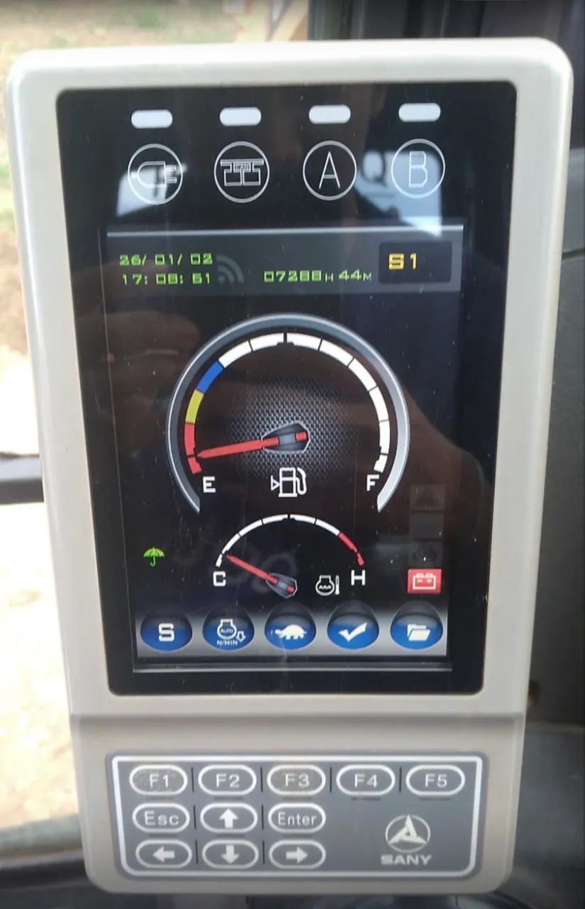 Escavadeira Sany SY 135C 2015 - Foto 5