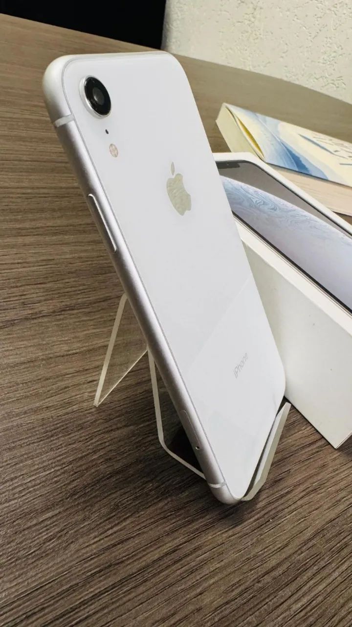 Vendo IPhone XR 64gb Branco em perfeito estado!!! - Celulares e