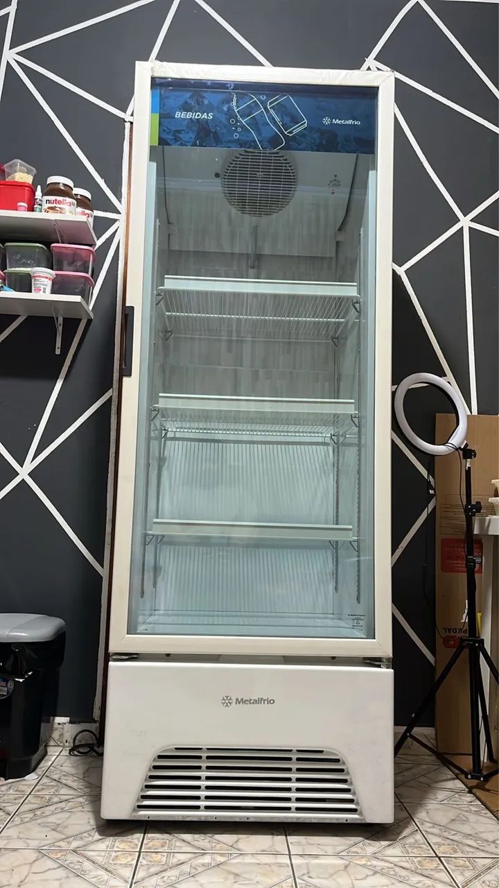 Refrigerador/expositor de bebidas