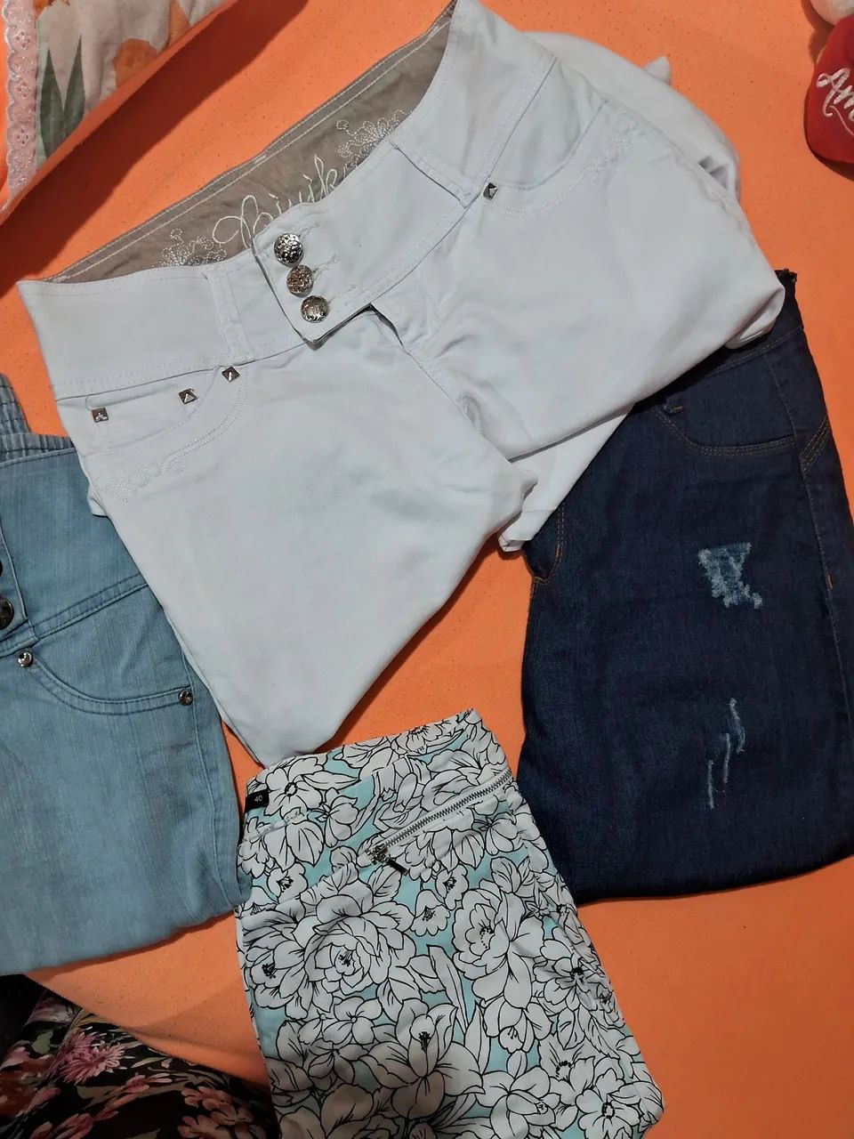 Roupas femininas semi novas  - Foto 3