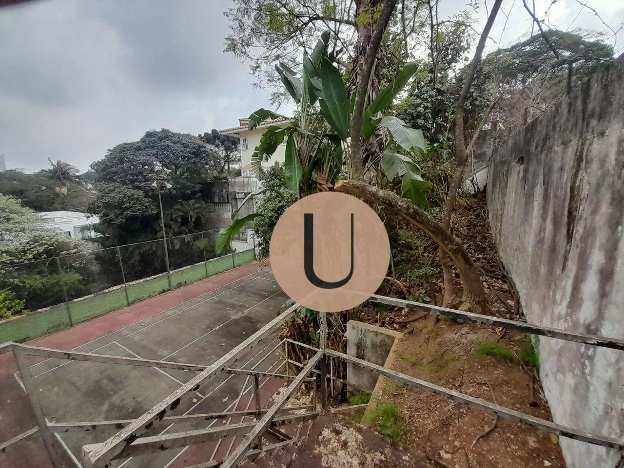 Um dos Últimos Terrenos Próximos à Praça Vinícius de Moraes - Foto 4
