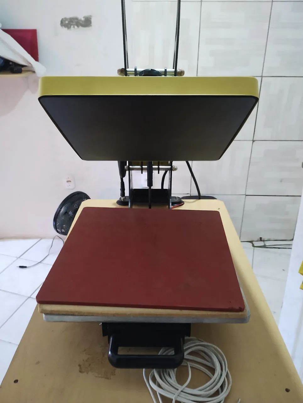 Máquina de estamparia e canecas vendendo juntos - Foto 5