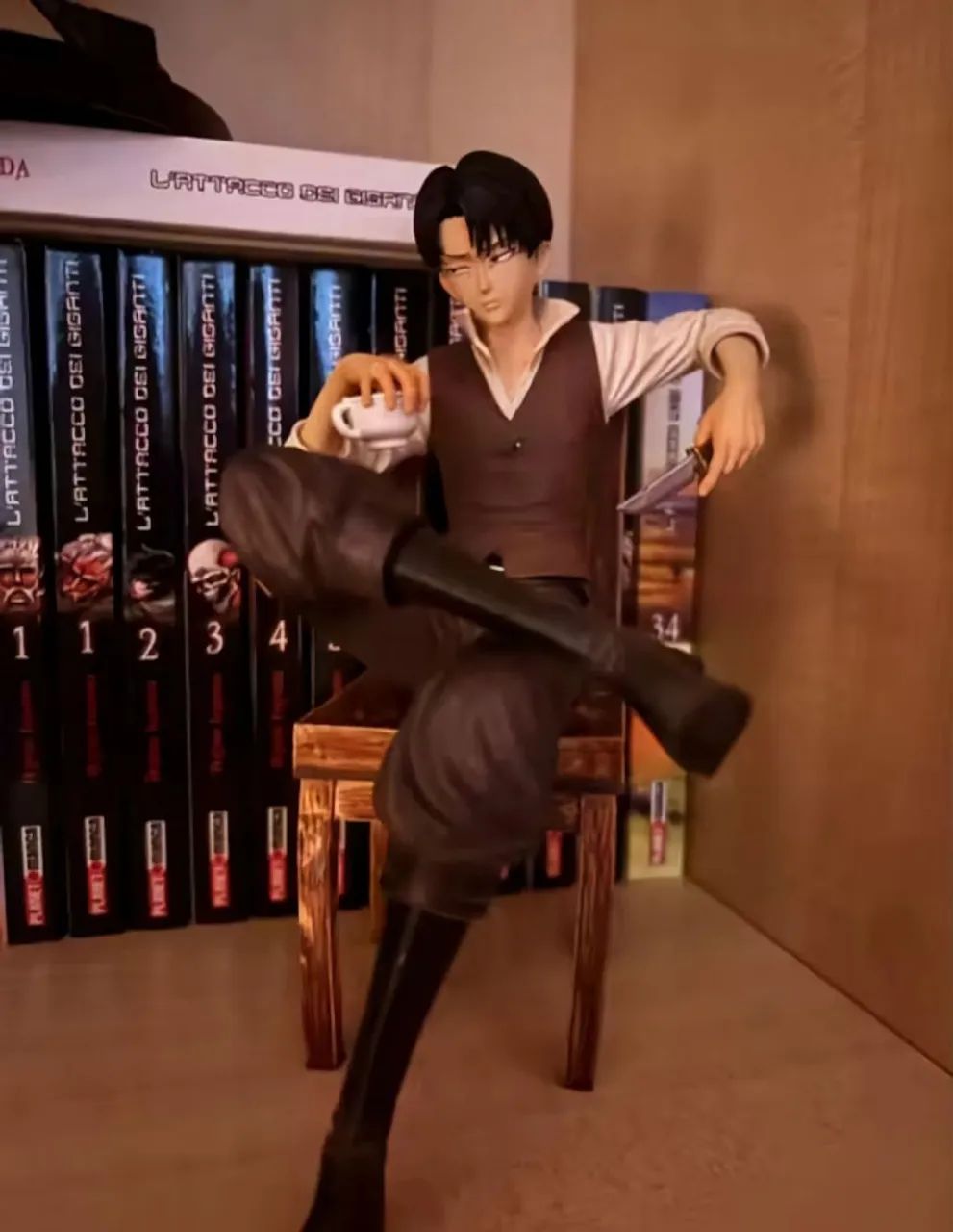 Action Levi Ackerman Attack on Titan  Raro Bandai - Foto 2