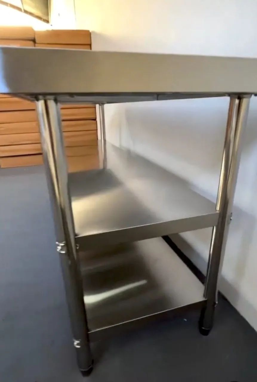 Mesa de inox 100% Grande Nova inox 304Resistente e Reforçada  - Foto 2
