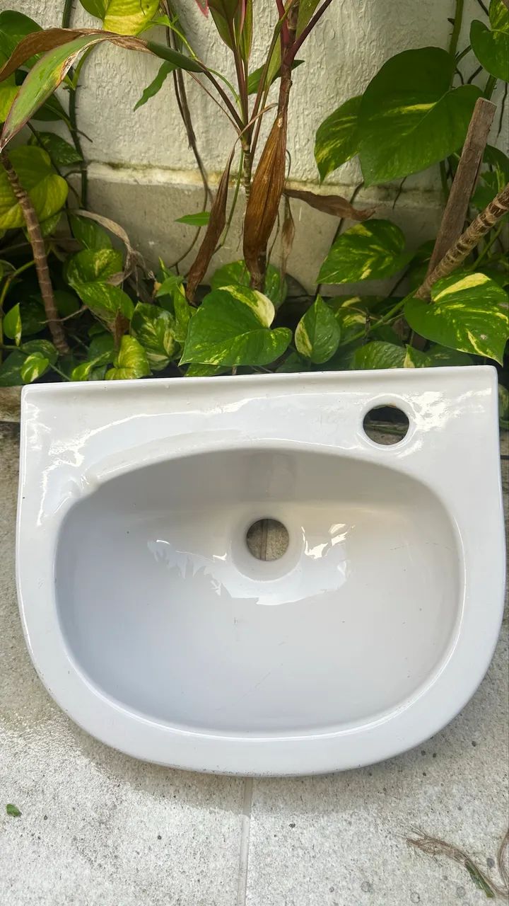 Lavatório pia de louça para banheiro 