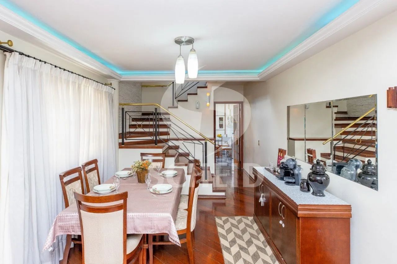 Casa á venda com 3 quartos ,180m2 Vila Marari