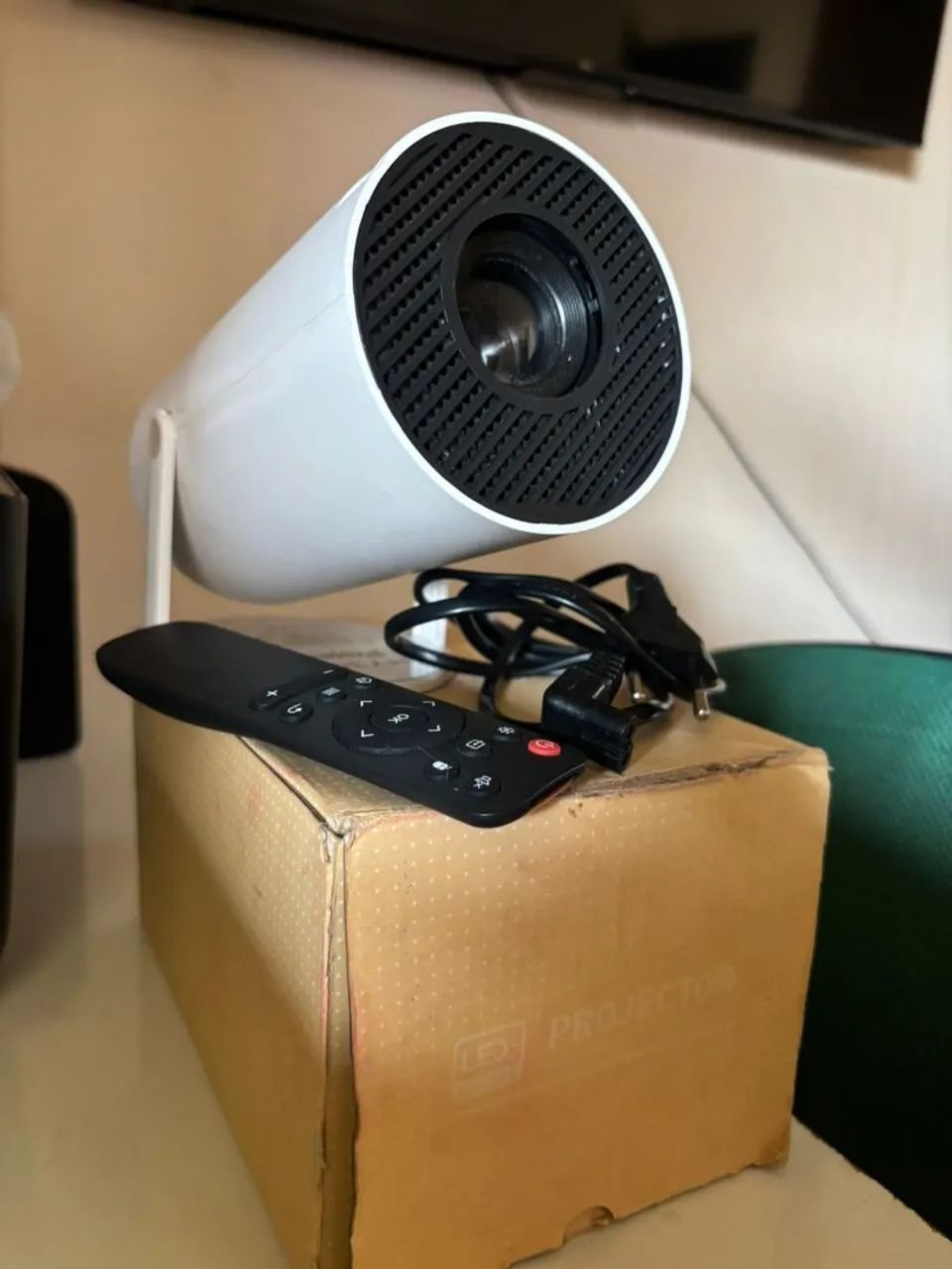 Vendo esse projetor novo nunca usado  - Foto 2