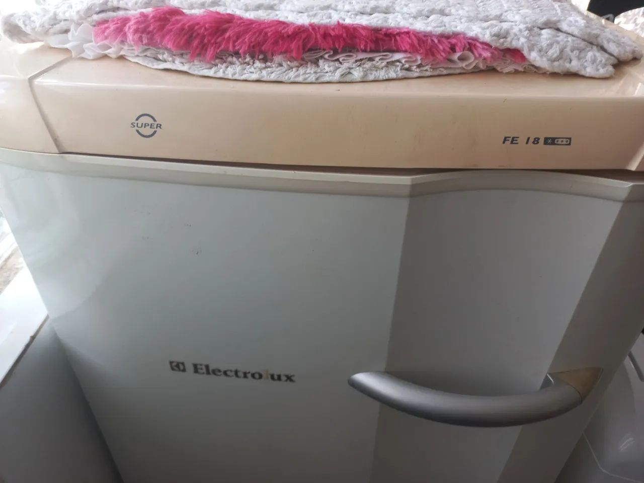 Freezer Vertical Eletrolux Cycle Defrost FE18 220v (Desapego) - Foto 2