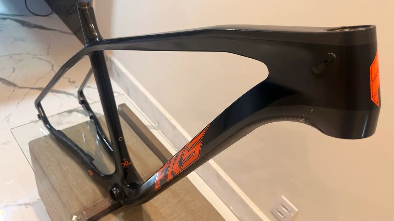 QUADRO FKS FACTORY CARBON - Foto 4