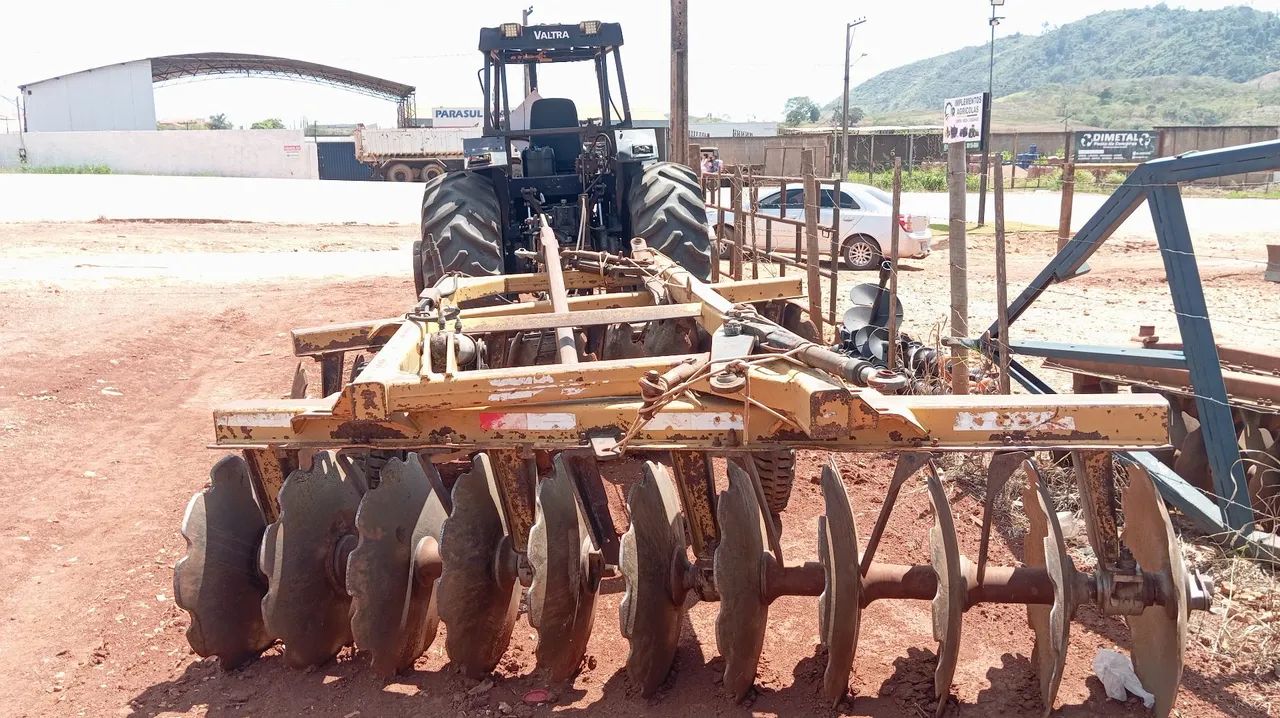 Valtra 1580 - Foto 2