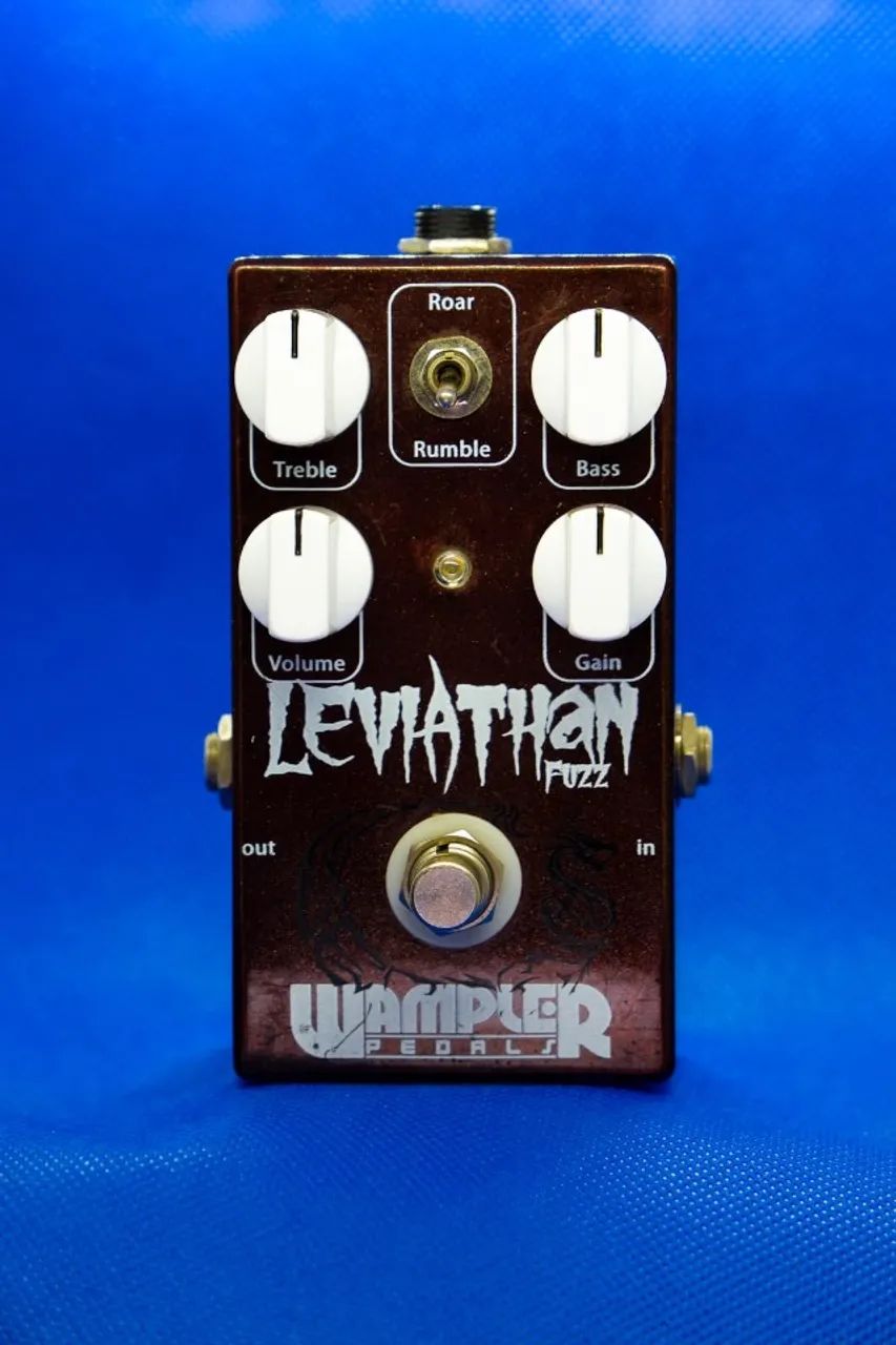 Wampler Leviathan pedal fuzz versátil e de alto ganho _
