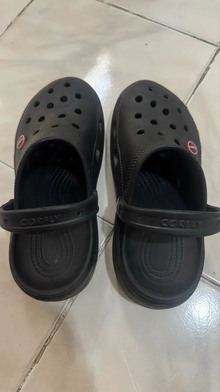 Sandália tipo Crocs Novíssimo Lindo - Foto 2