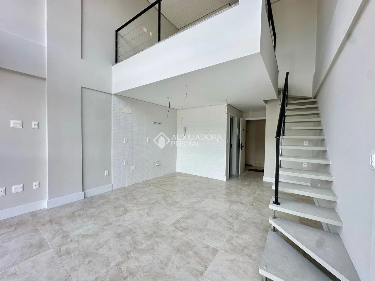 Apartamento duplex em cacupé.