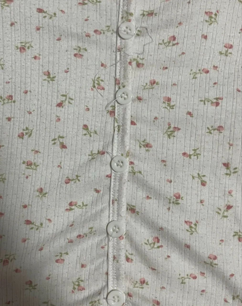 blusinha branca florida - Foto 2