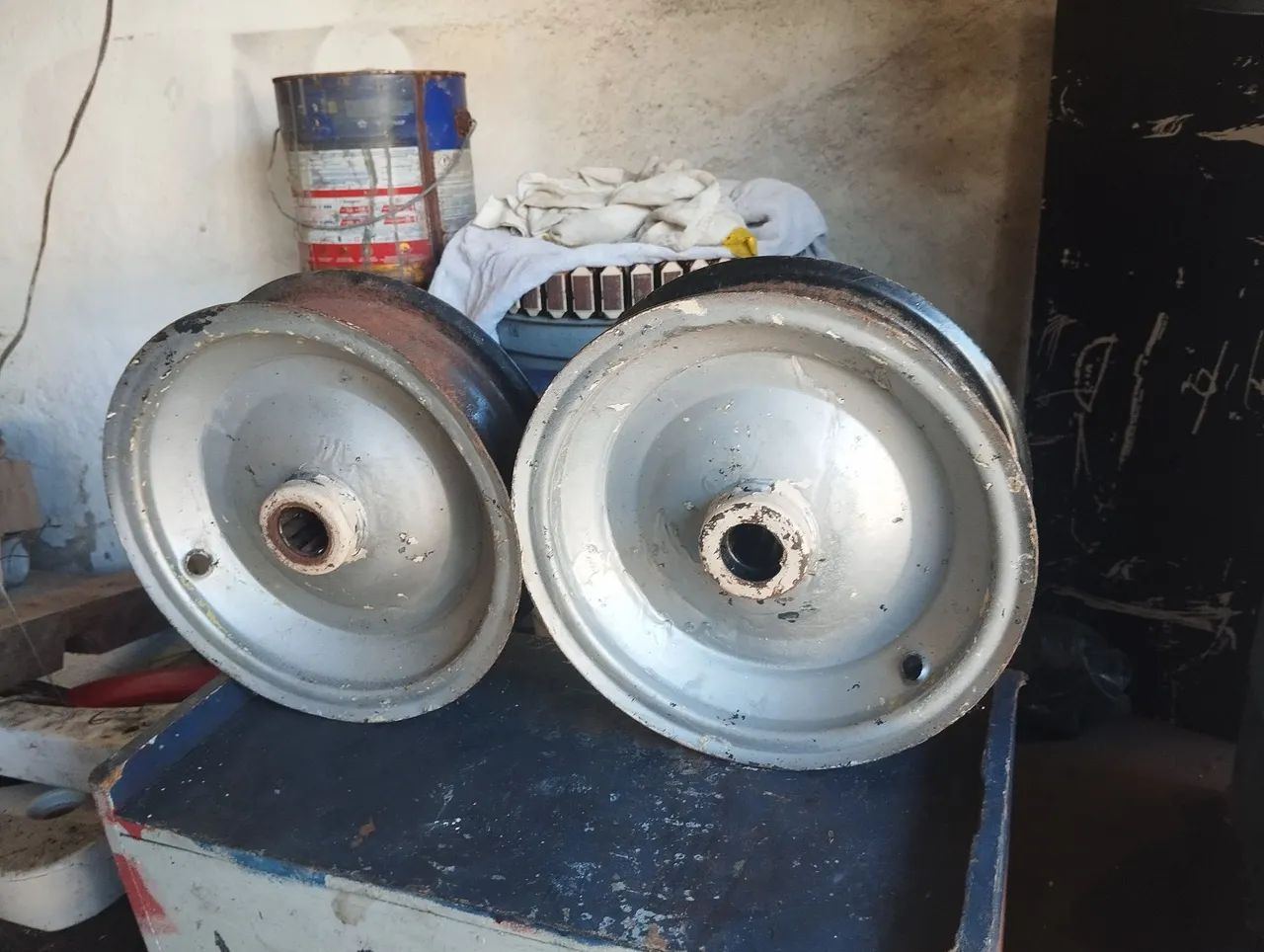 DUAS RODAS FERRO CARRINHO MÃO 