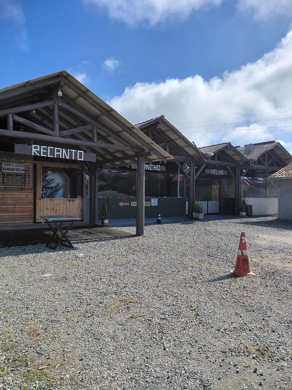 Terreno com galpão próximo a lagoa Maria Fernanda.