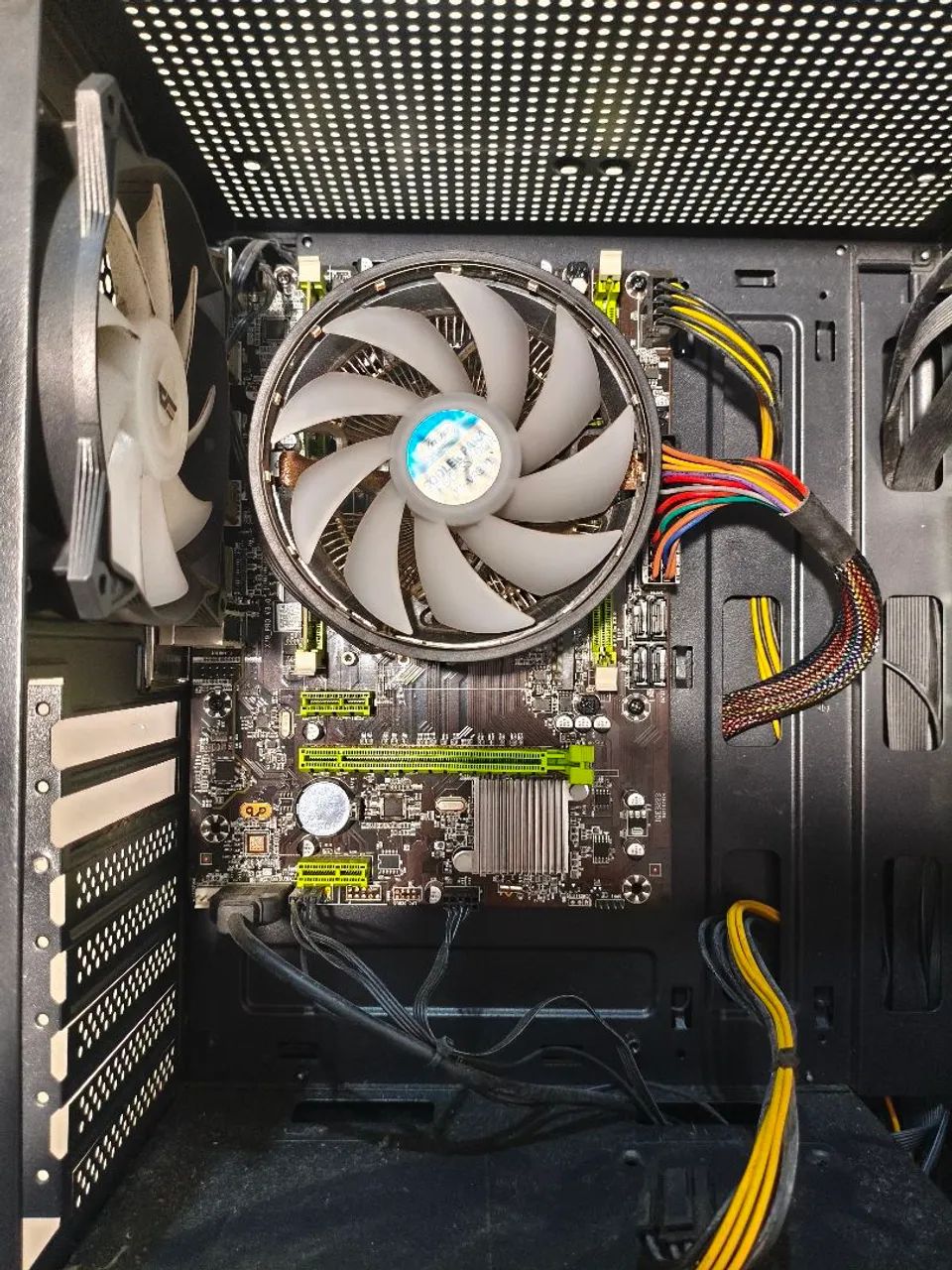 PC para Upgrade | [XEON] + [8GB RAM]  | Sem Placa de Vídeo e SSD