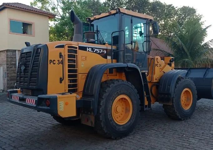  Pa carregadeira Hyundai 757 ano 2021