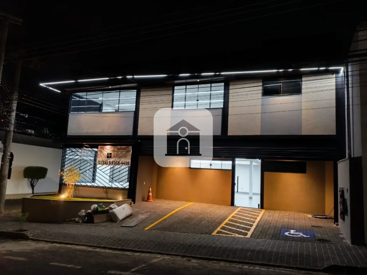 Prédio comercial para locação no bairro Martins - Foto 2