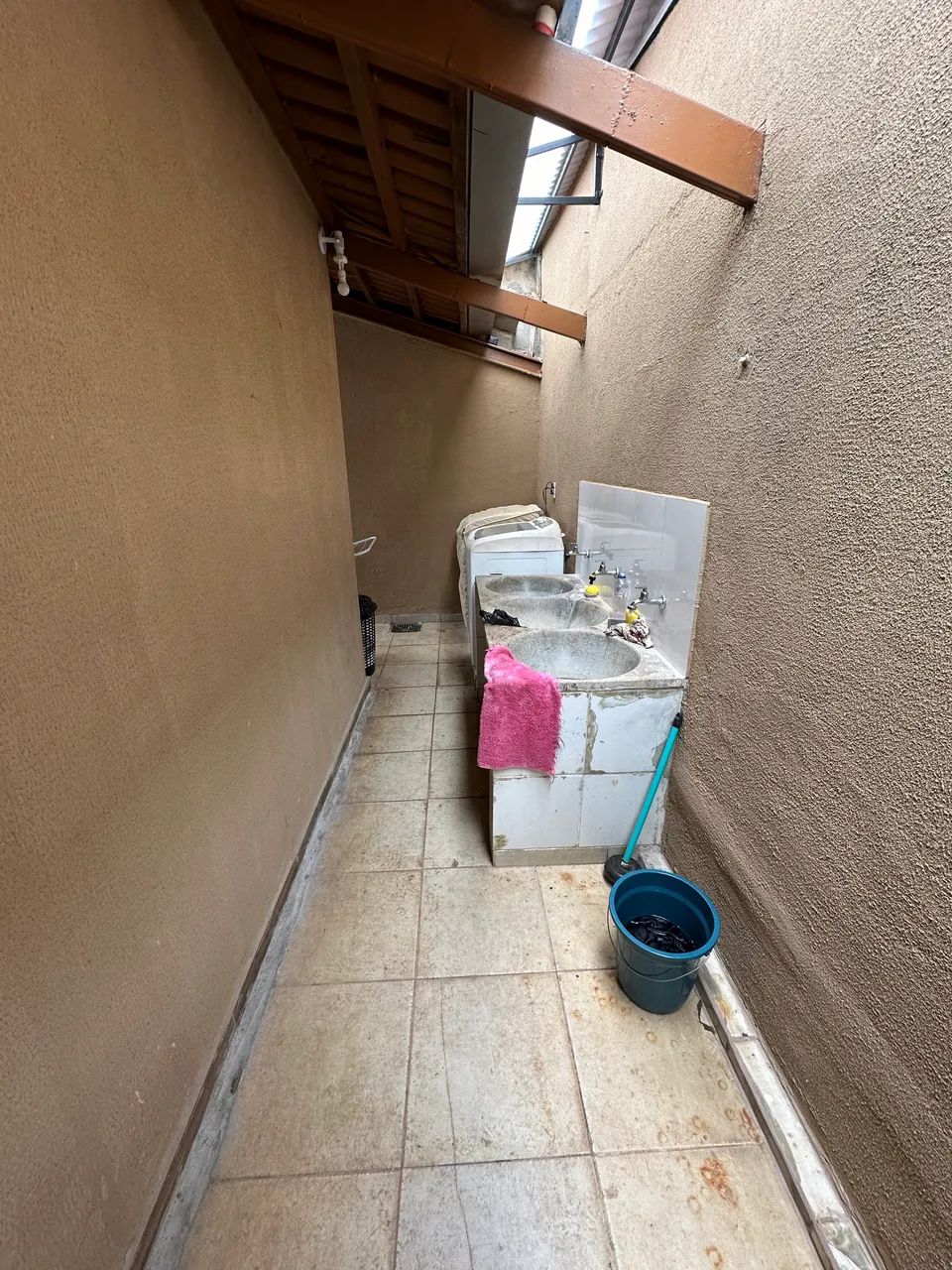 Apenas moças - Quarto Mobiliado Individual em República - Foto 5