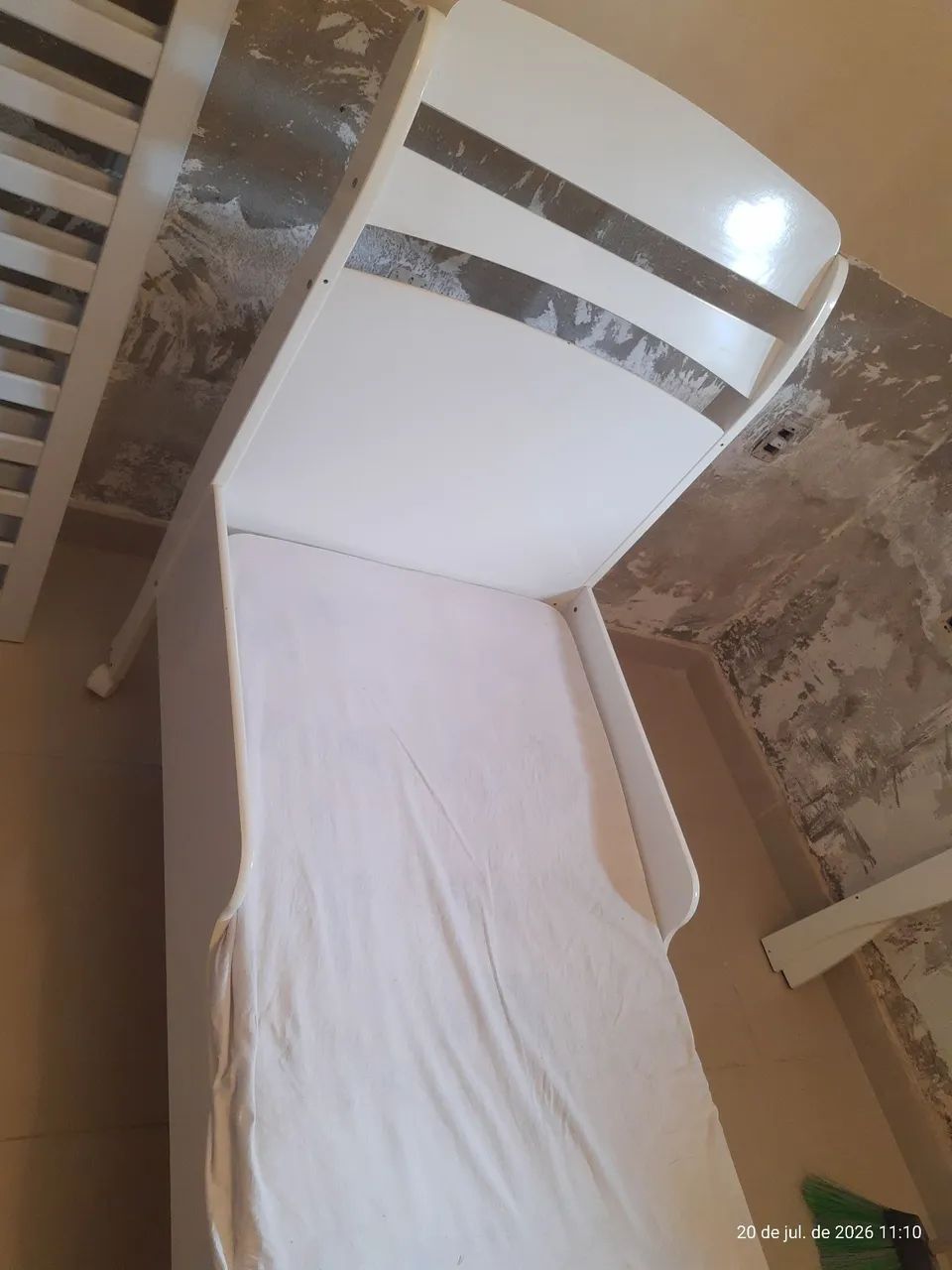 Berço cristal que vira mini cama - Foto 4