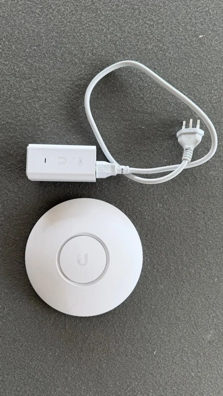 Repetidor de Wi-Fi Antena UAP-AC-LITE (5GHz)
