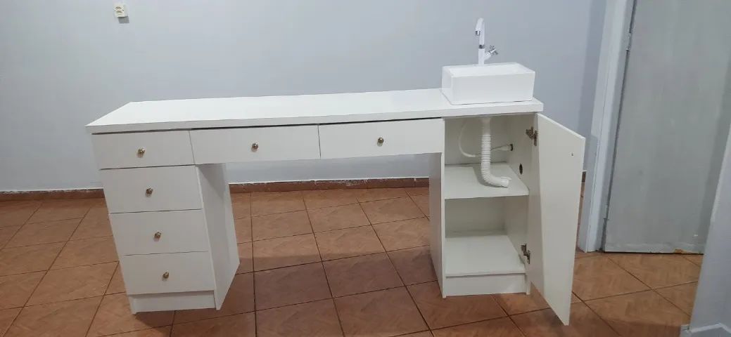 Balcão com pia embutida